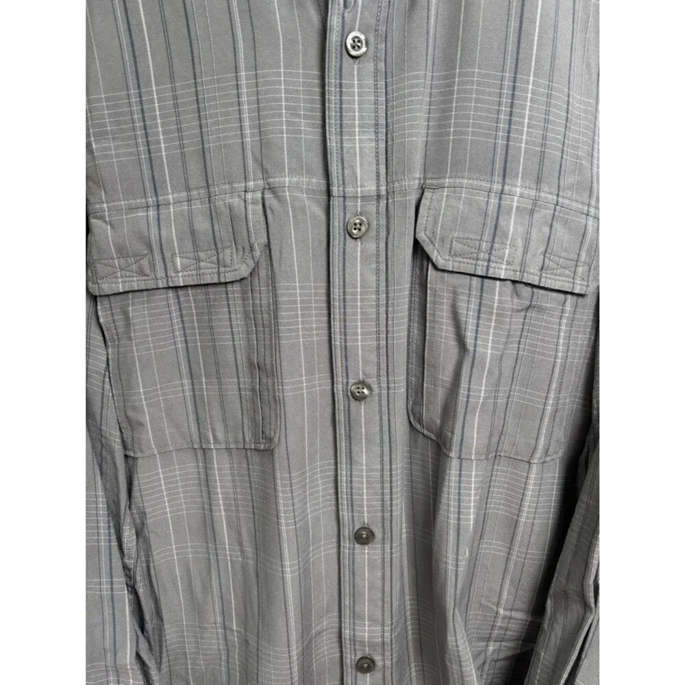 The North Face Vaporwick Gray/Wht/Blue Plaid Button-Up Vented Men’s L Shirt